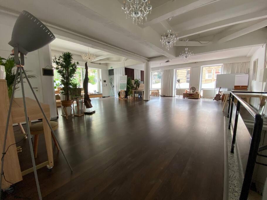 Superschoenes Studio Lunca 220Qm In Stuttgart West Eksteriør bilde